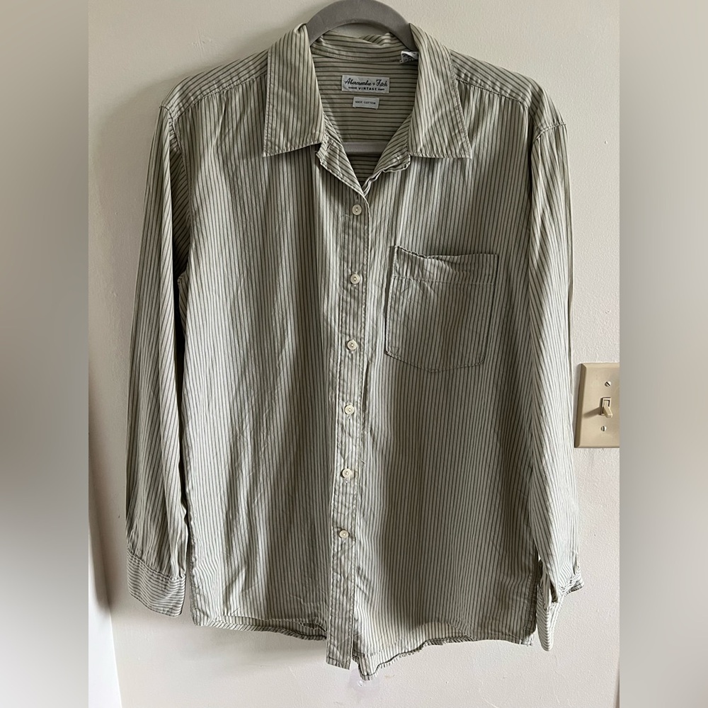 Vintage Abercrombie and Fitch 100% Cotton Striped Button-Up Shirt Men’s Medium